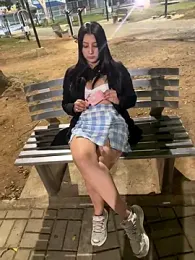 licky_lu webcam model stream image