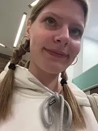 MaryHiggins webcam model stream image