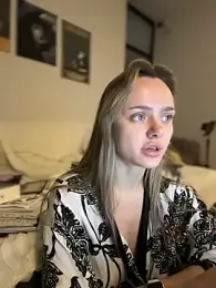 Kylie_Desire webcam model stream image