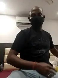 black_and_white_choco webcam model stream image