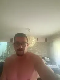 Gentleman99 webcam model stream image