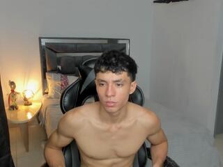 Enzo Slora webcam model stream image