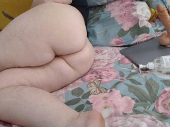 MILAax webcam model stream image