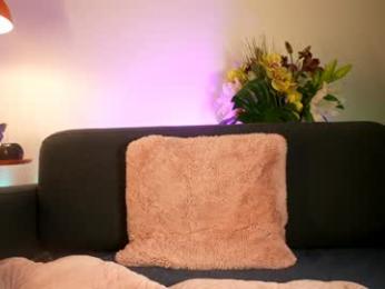 littlee33 webcam model stream image