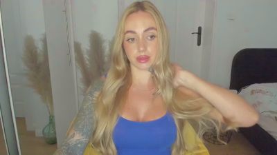 Coralie_Classy webcam model stream image