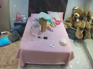 voyeurcam-casa-salsa-bedroom-3 webcam model stream image