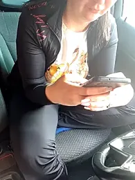 YoungHotMom_ webcam model stream image