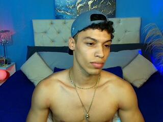 Kleyton Jones webcam model stream image