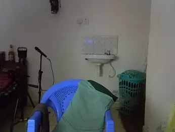 Thee_Biggest webcam model stream image