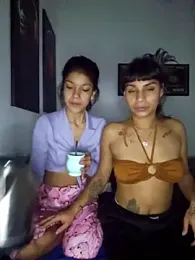 latina18xxx webcam model stream image