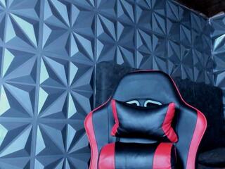 Jonas Lewis webcam model stream image