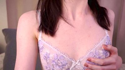 ElwineBlood webcam model stream image