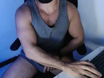 beard_top_guy webcam model stream image