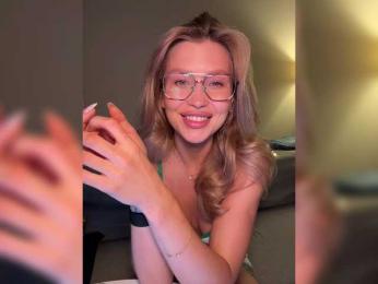 sweetpeach77 webcam model stream image