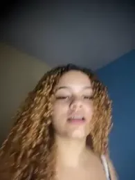 Lolacavalona webcam model stream image