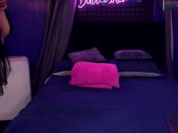 bull_vixen2001 webcam model stream image