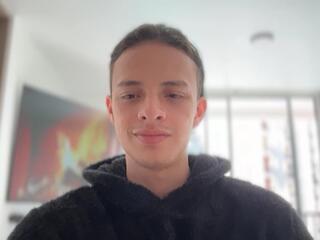 Walker Brown webcam model stream image