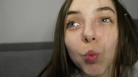 GenovesDi webcam model stream image