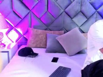 buda_and_cataleya_ webcam model stream image