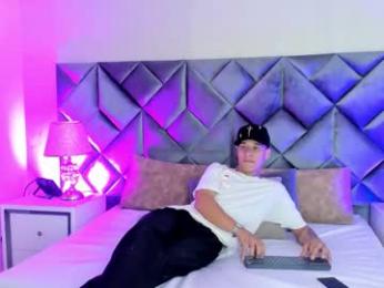 buda_and_cataleya_ webcam model stream image