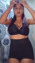 Shopiashe webcam model stream image