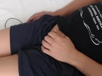 playuall webcam model stream image