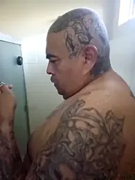 B1GLO webcam model stream image