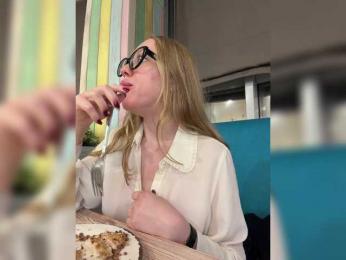 LiiBaby webcam model stream image