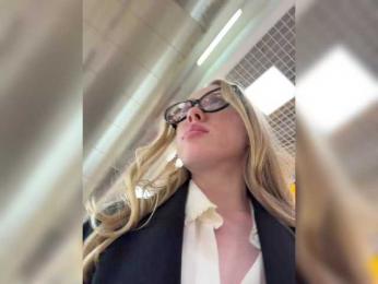 LiiBaby webcam model stream image