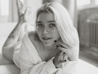 BreanaAlosta webcam livejasmin model stream image