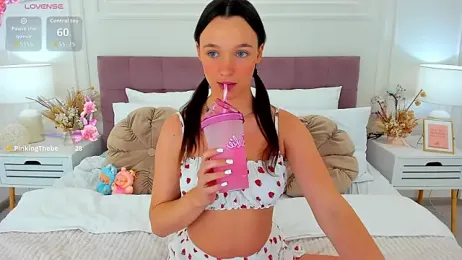 LuisaVee webcam model stream image