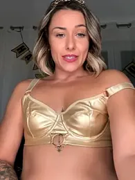 petrouchkaaa_ webcam model stream image