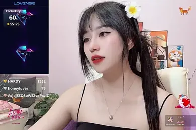 _LLisa_ webcam model stream image