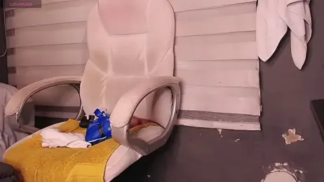 dirty_27cms webcam model stream image