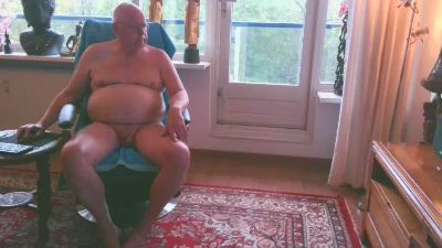 Exhib070 webcam model stream image