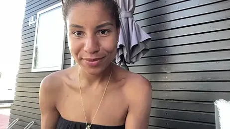 YaraEstelle webcam model stream image