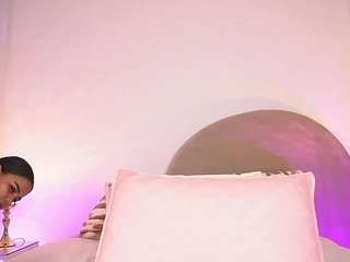 violeta-evanz webcam model stream image