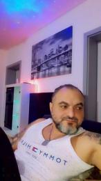 lion435 webcam cam4 model stream image