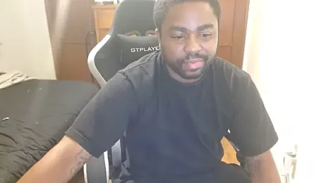 Breadwinnah webcam model stream image