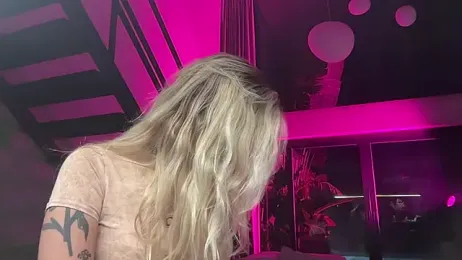 _Kiss_me_hard_ webcam stripchat model stream image