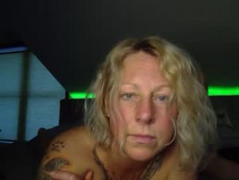 funswingercouple webcam model stream image