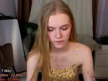 erica_coy_ webcam model stream image