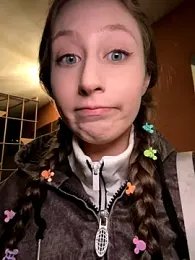 FroggyAnna webcam model stream image