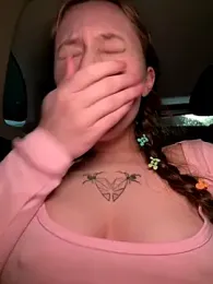 FroggyAnna webcam model stream image