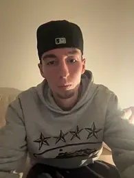 MikesWood21 webcam model stream image