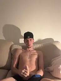 MikesWood21 webcam model stream image