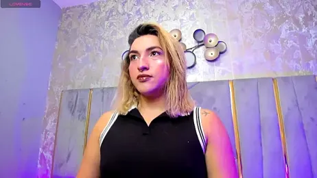 TomLondon_ webcam model stream image