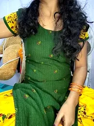 Telugu-Rowdy-pilla webcam model stream image