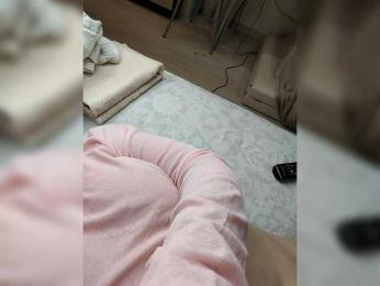 Angelia22 webcam model stream image