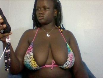 Boobie-queen webcam model stream image